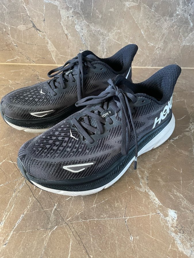 Hoka Clifton 9