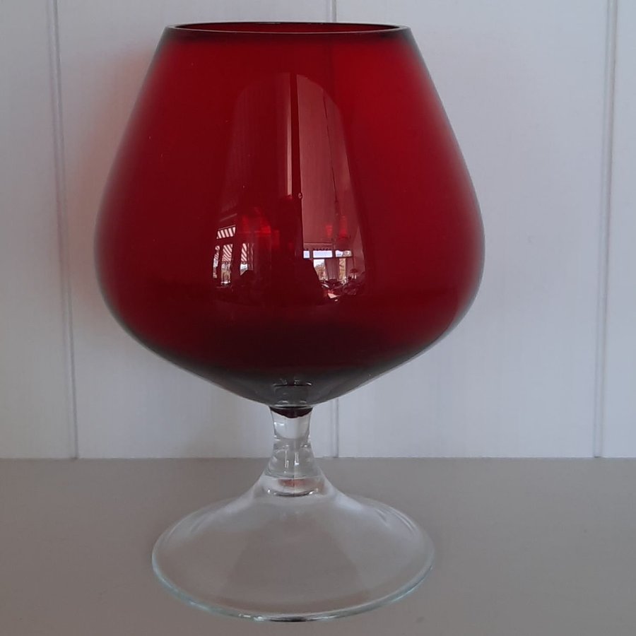 Röd POKAL glas Skål på fot i rött opalglas - VINTAGE