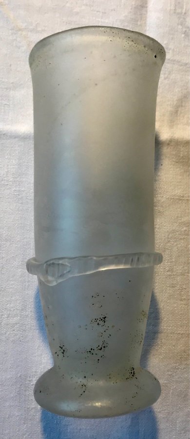 Kosta unik - Vas i fri form m metallånga som formade ytbeläggningen