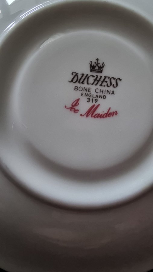 KAFFEKOPP  FAT från DUCHESS BONE CHINA ENGLAND 319 ICE MAIDEN