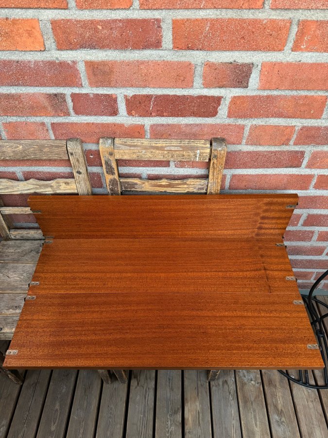 Vintage Stringhylla Teak Trä Svarta Gavlar Retro Teakhylla