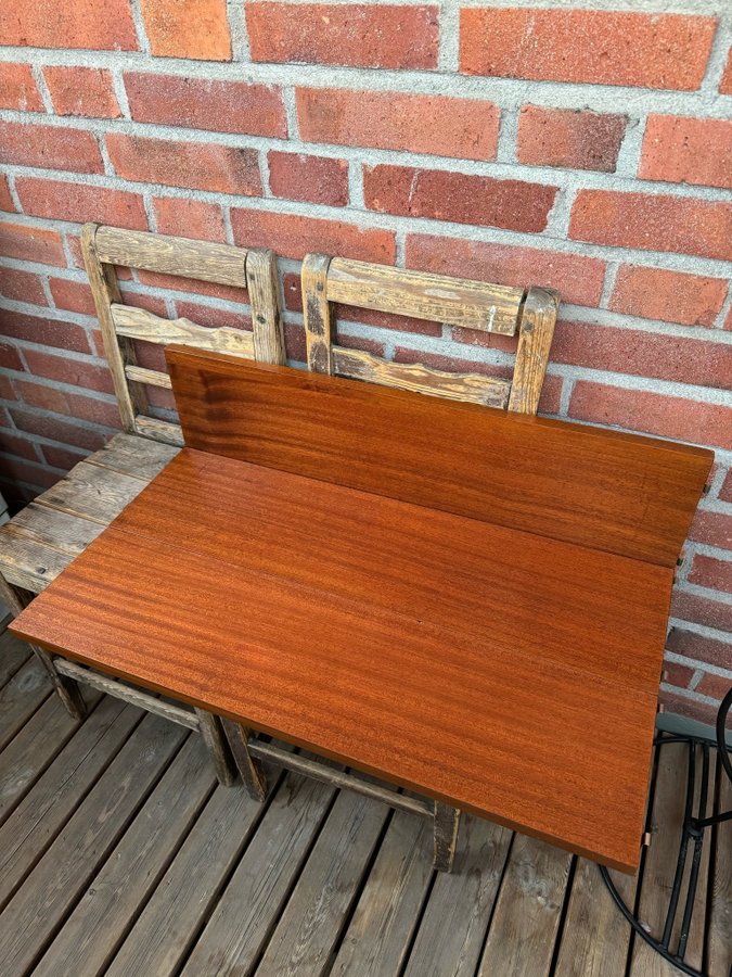 Vintage Stringhylla Teak Trä Svarta Gavlar Retro Teakhylla