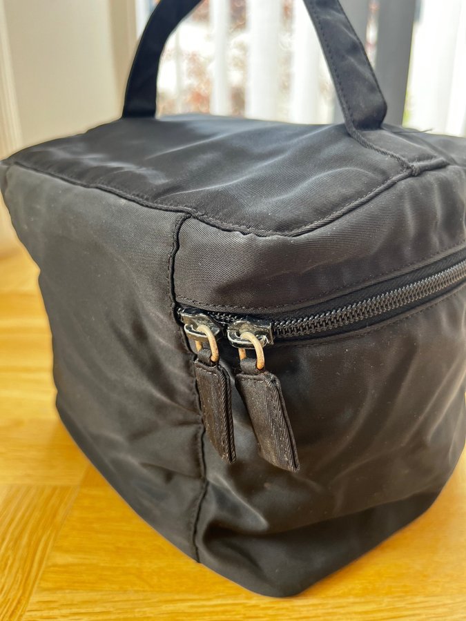 Tessuto nylon vanity bag