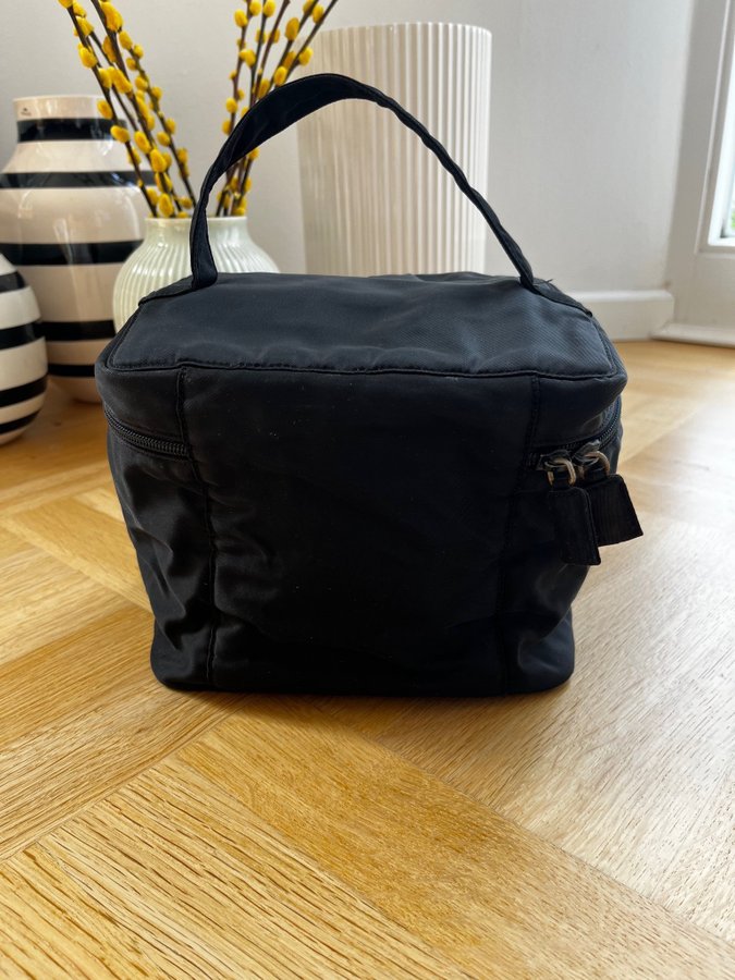 Tessuto nylon vanity bag