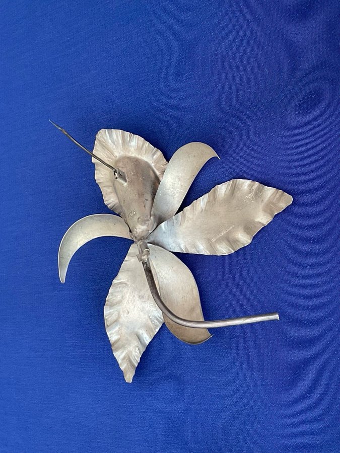 Äldre! Unik vacker silver brosch i orkidéform/ stämplat 925