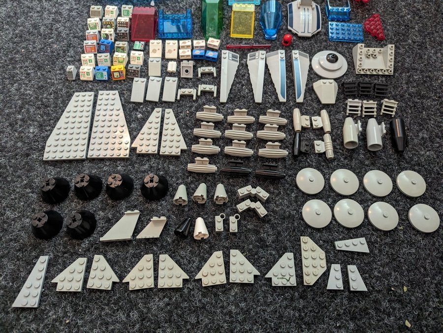 Lego rymd 136 delar från 80-tal och framåt