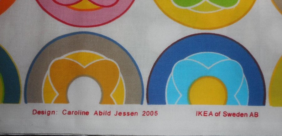 Oanvänt färgstarkt långt TYG design Caroline Abild Jessen 2005 Ikea of Sweden