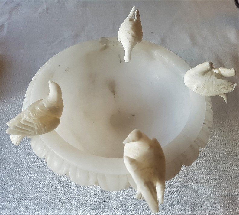 Vacker antik alabaster skål - Tazza (bird bath) by L Rossi