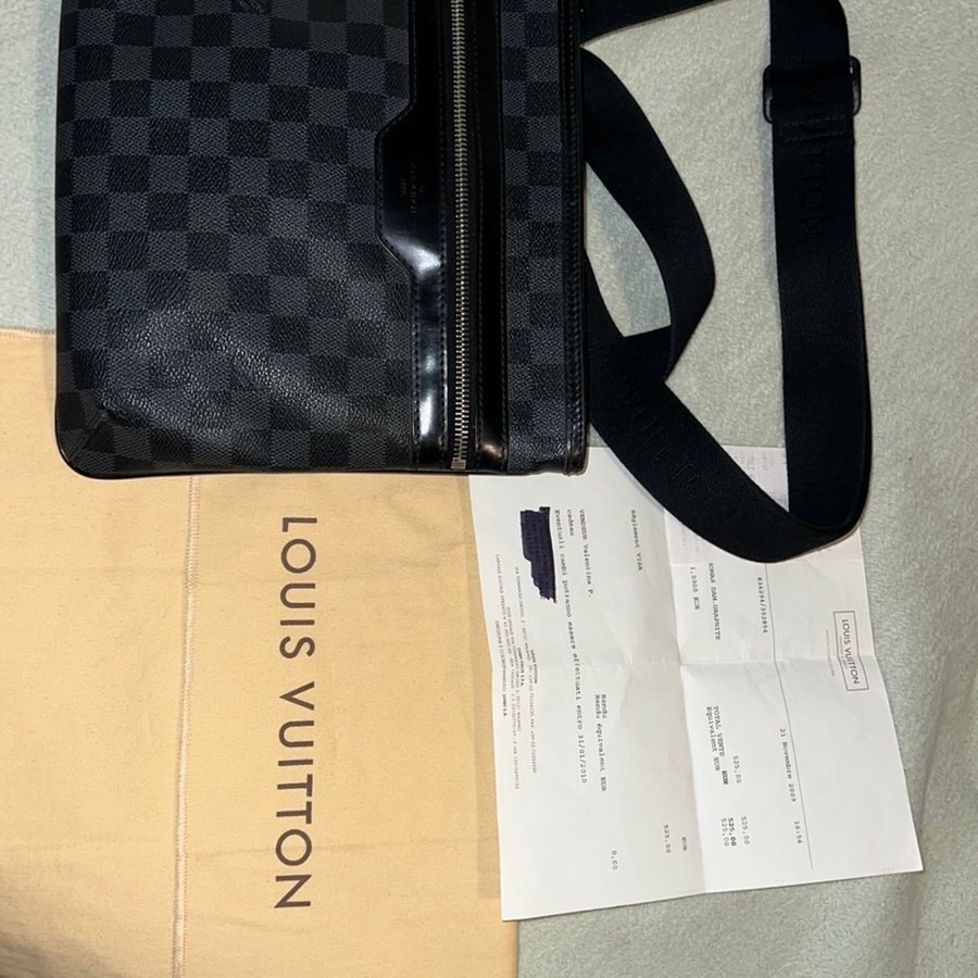 Louis Vuitton Damier Graphite Thomas Messenger Bag