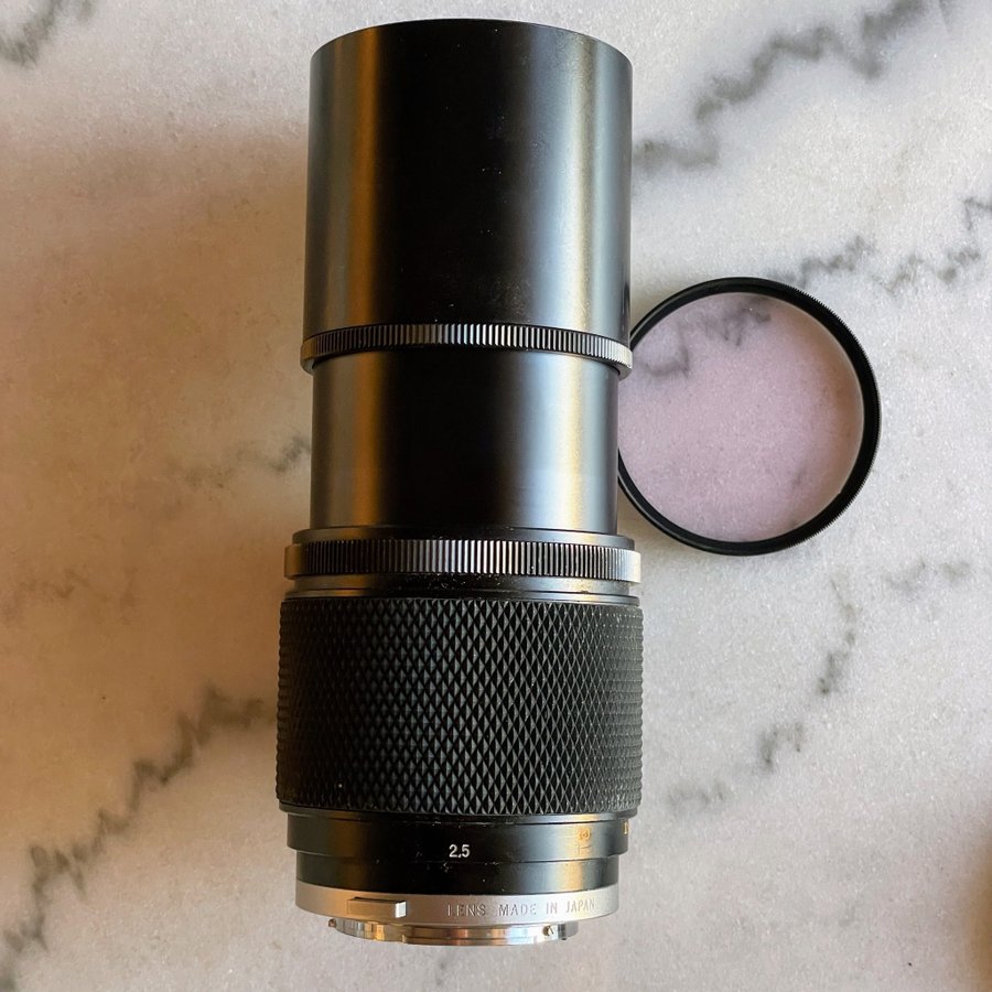 OLYMPUS OM 200mm f4 MC w/Extendable Lens Hood + filter Compact Tiny 200mm