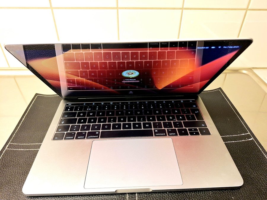 MacBook Pro 2017 133 tum med Retina