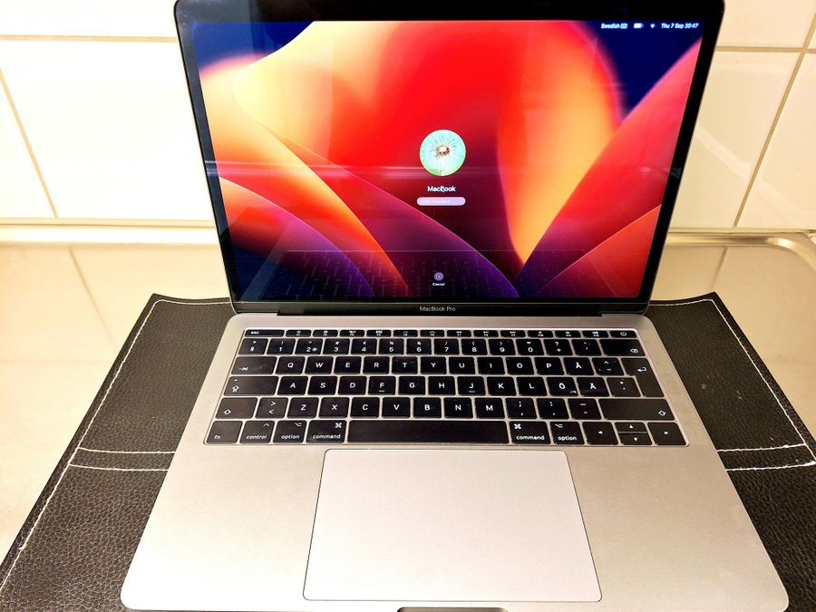 MacBook Pro 2017 133 tum med Retina