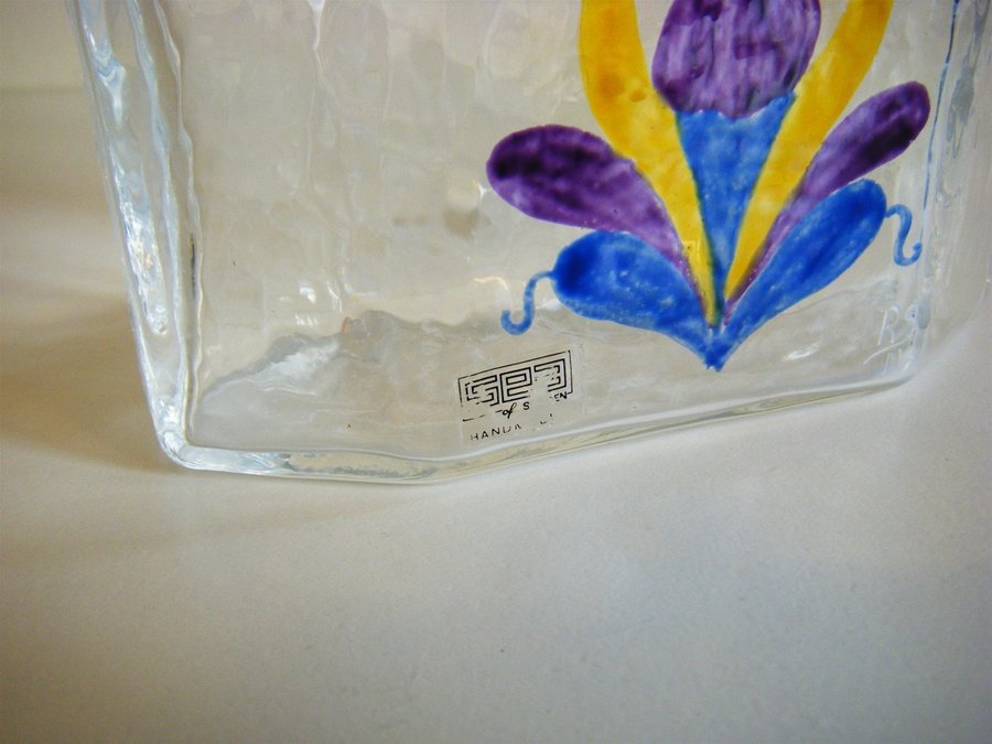 Karaff Flaska Sea glasbruk Handmålad Signerad R S och A L Blommor Vin Bar