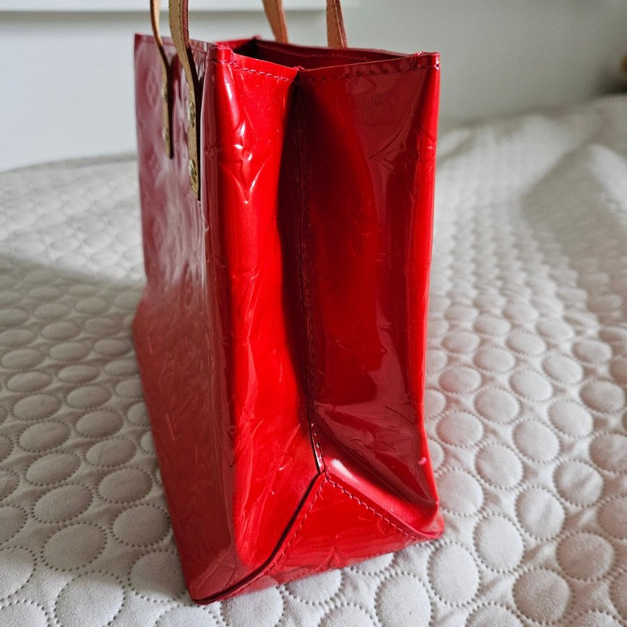 Louis Vuitton Reade handbag