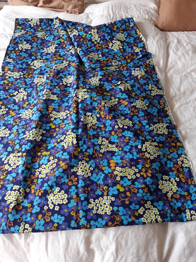 Vintage textil stiliserade blommor 520 meter NOS RETRO