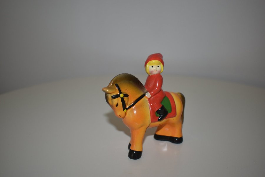 Jultomte tomte Nisse häst design av Karen Kjaersgaard Danmark retro vintage