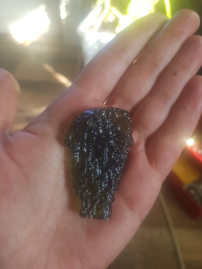 226gram moldavit Moldavite Meteoritnedslag ~ 50× 25 × 8 mm