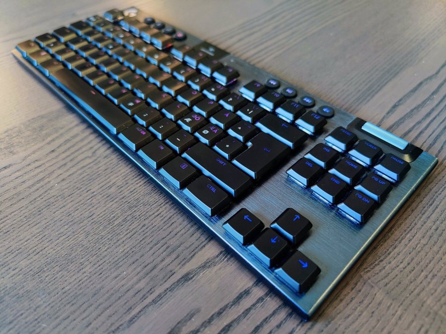 Logitech G915 TKL Tactile - Mycket fint skick!