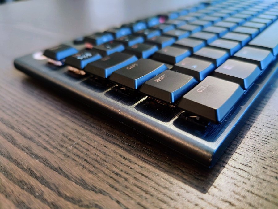 Logitech G915 TKL Tactile - Mycket fint skick!