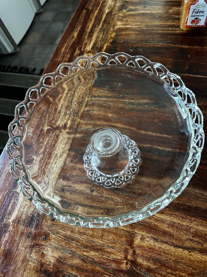 Underbar vacker skål i glas