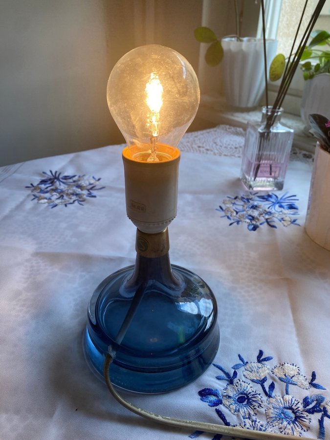 Lampfot bordslampa Orrefors blå Carl Fagerlund