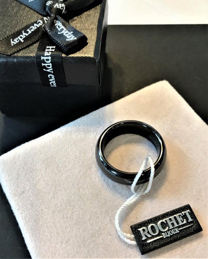 "ROCHET" Ring SVART i nickelfritt stål storlek C 64 2037mm bred 8mm