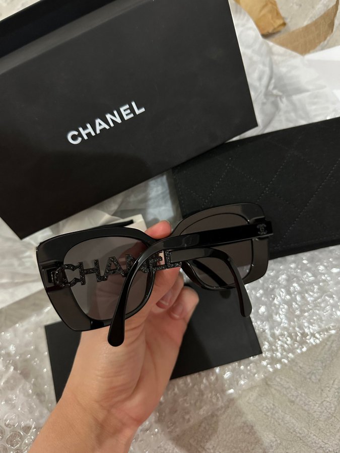 Chanel solglasögon