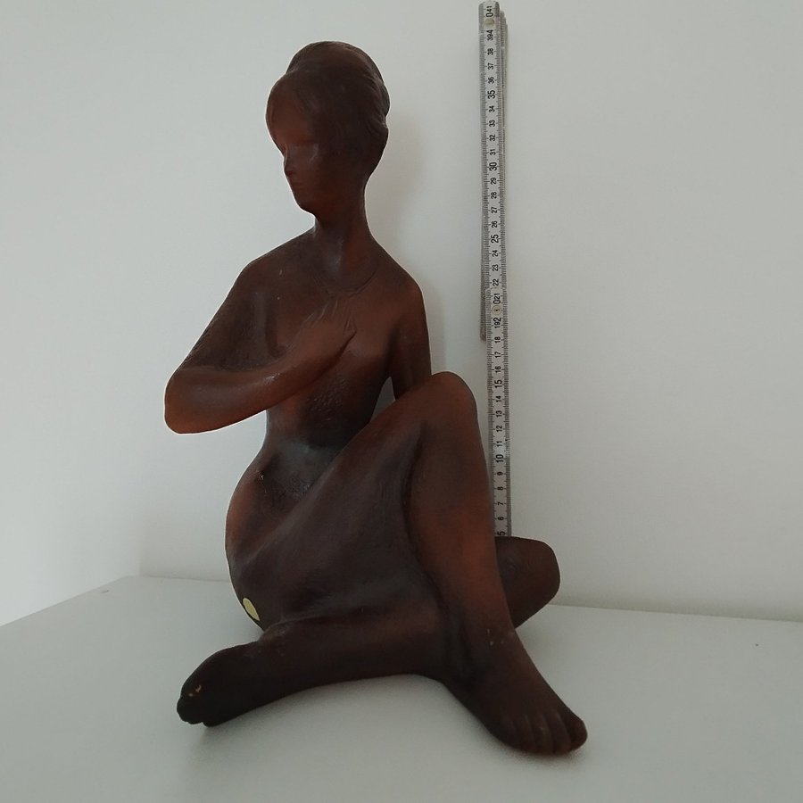 Akt Figur - Ton-Keramik signiert Höhe cirka 35cm Tschechien