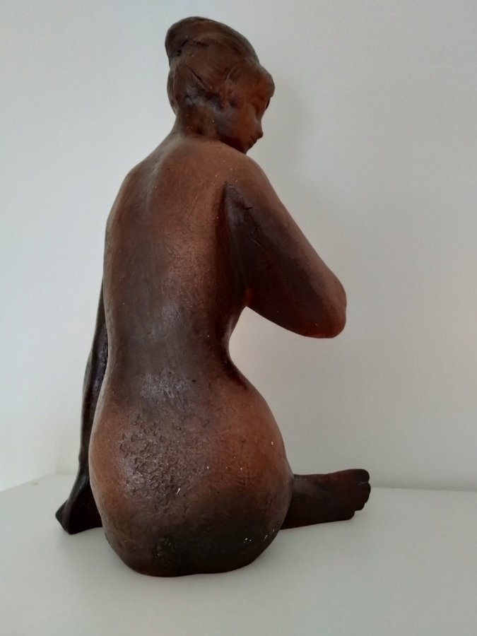 Akt Figur - Ton-Keramik signiert Höhe cirka 35cm Tschechien