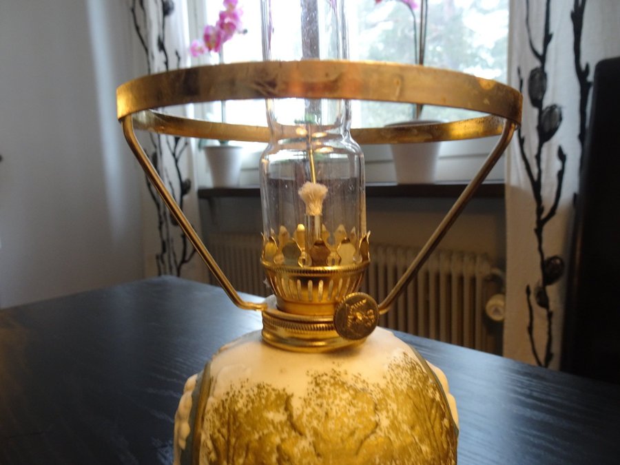 Vacker Gasol lampa med änglar motiv 18 cm hög