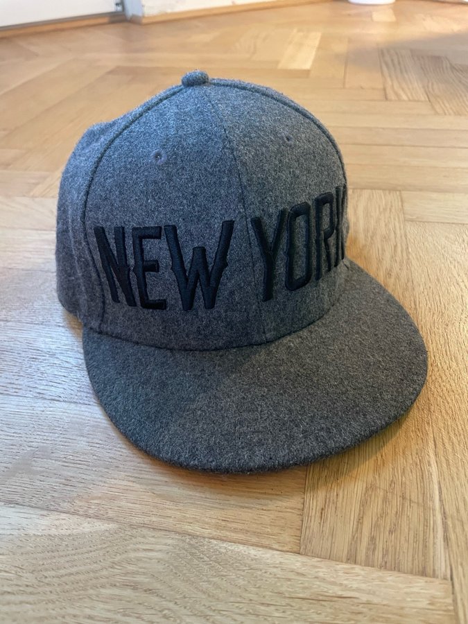 New Era x Marc Jacobs 59fifty fitted grå/grey size 7 1/4 577 cm