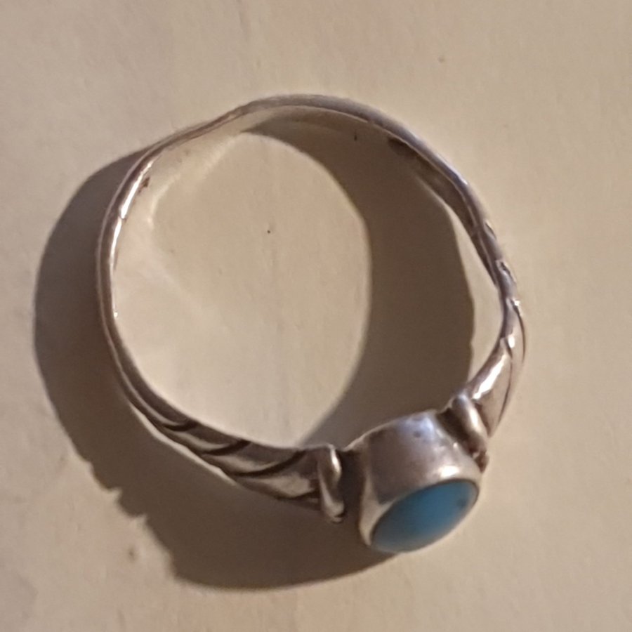 Vacker vintage design ring turkos sten silver drygt 16 mm