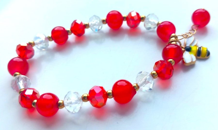 Beautiful breclet red and white crystel beads whit small be