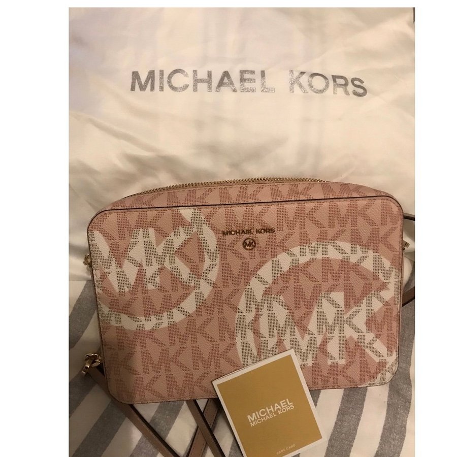 Michael Kors axelremsväska