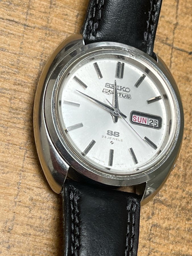 Seiko 5 Actus SS 23 jewels Automatic watch