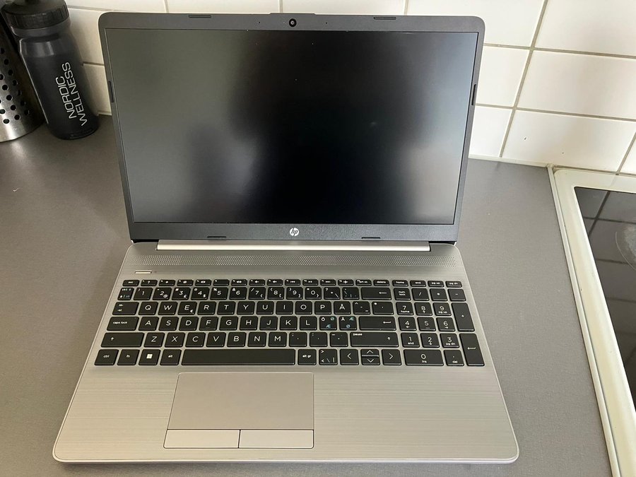 Helt ny HP Bärbar dator Nypris: 7490kr Nu 5900