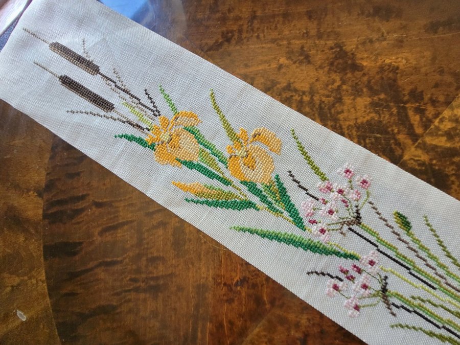 Vacker vepa klocksträng handbroderad näckrosor kaveldun blommor 95×15cm CW?