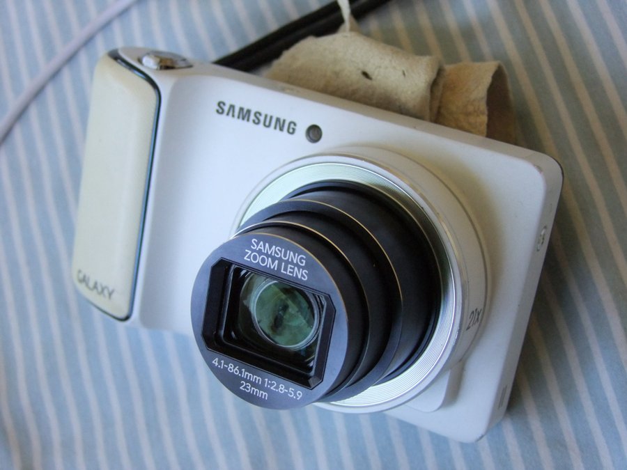 Samsung GALAXY CAMERA model EK-GC100 16 Mpixlar med Android telefon