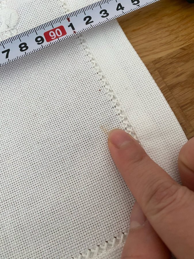 äldre broderad bordsduk Hardanger duk äldre duk gedigen handarbete