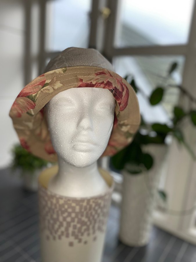 Bucket hat - solhatt - ny oanvänd unik fashion design sommar