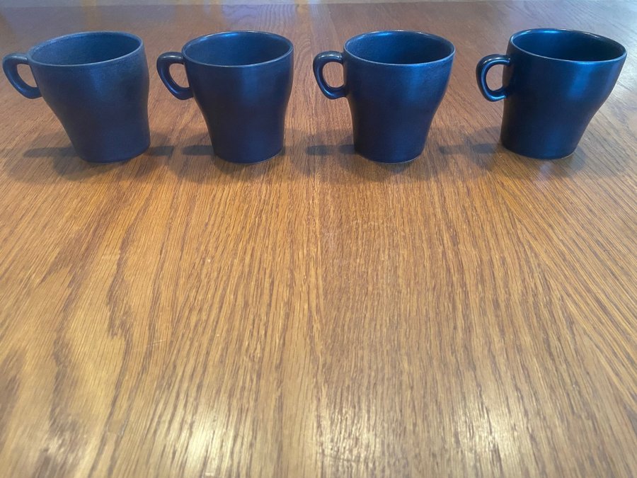 4 kaffekoppar från Höganäs Keramik i matt svart