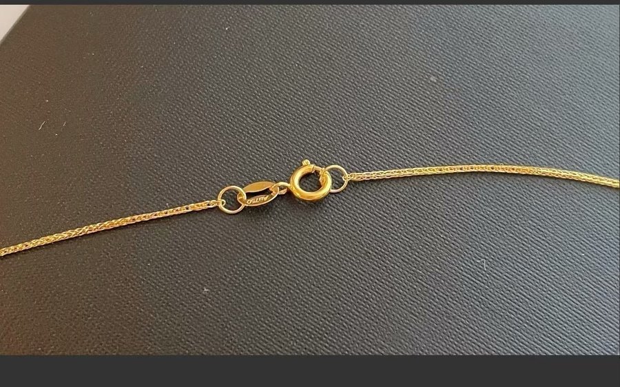 Halsband:18k guld med äkta pärla
