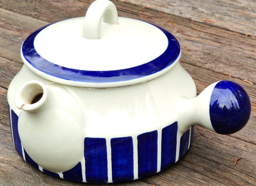 Handmålad vatten te- eller kaffekanna Marianne Westman "blue pot" av Rörstrand