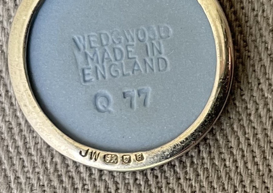 Wedgwood hänge silver/keramik Stämplat