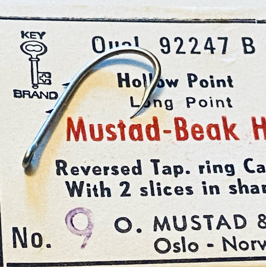 OBS Mustad special krokar! Nr9 Qual 92247 B 100st i sin original ask !