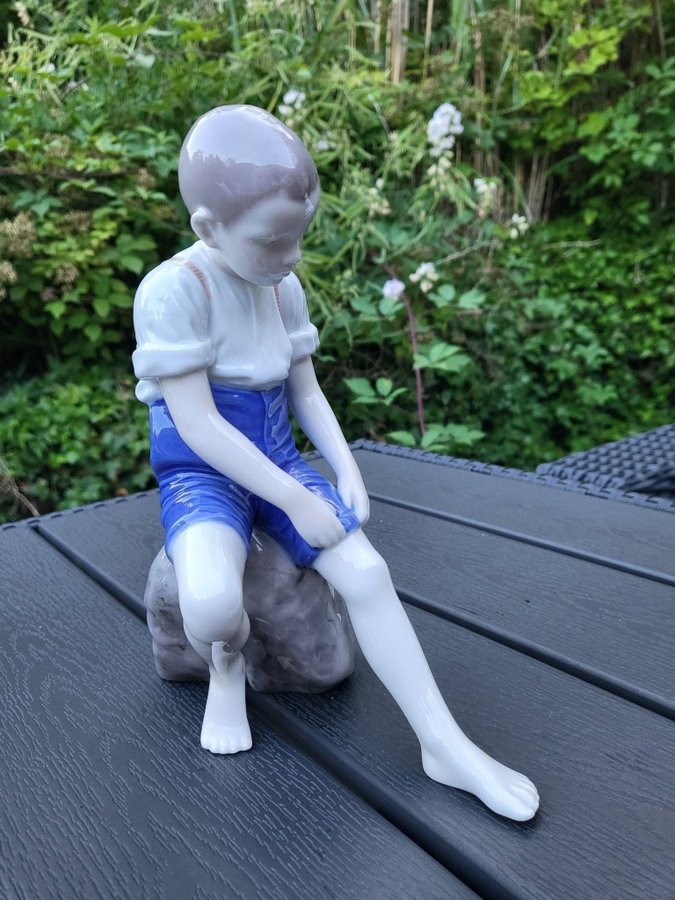 Bing  Grøndahl Like-New Signed No1757 Porcelain Boy Ingeborg Plockross Irminger