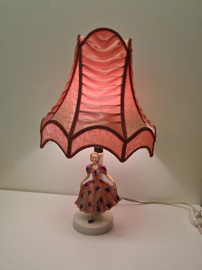 Art Deco Figurine lampa " GOEBEL" Germany  42cm med lampskärm