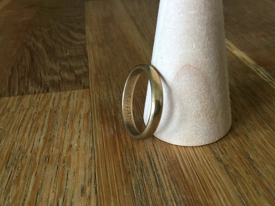 Välbevarad antik ring ”Elektrisk Giktring” i mässing stämplad / Strl 205 mm