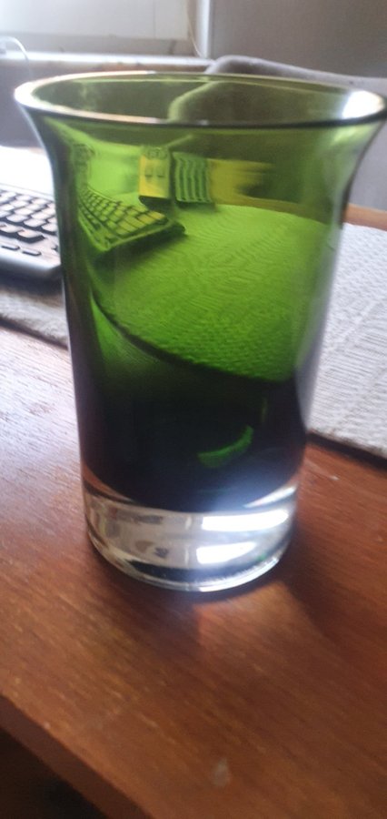 Vas – Olivgrön Glas – Åseda Glasbruk