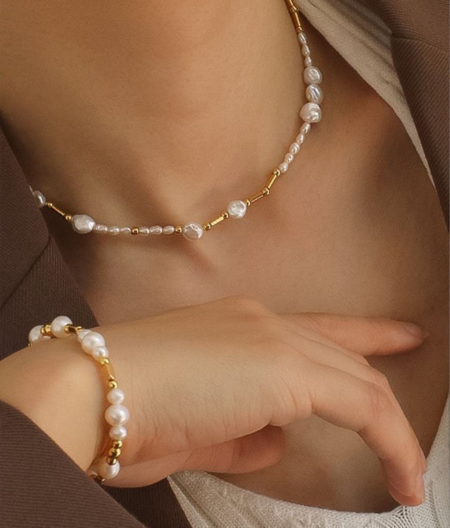 18k Gold Natural Pearl Necklace and Bracelet Set